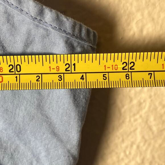 a.n.a. Sz 2XL Sleeveless Button-Down V-Neck Light Blue Blouse Floral Detail - Picture 8 of 9